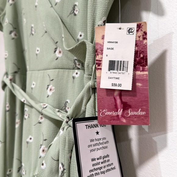 Macys Dress - Picture 3 of 6